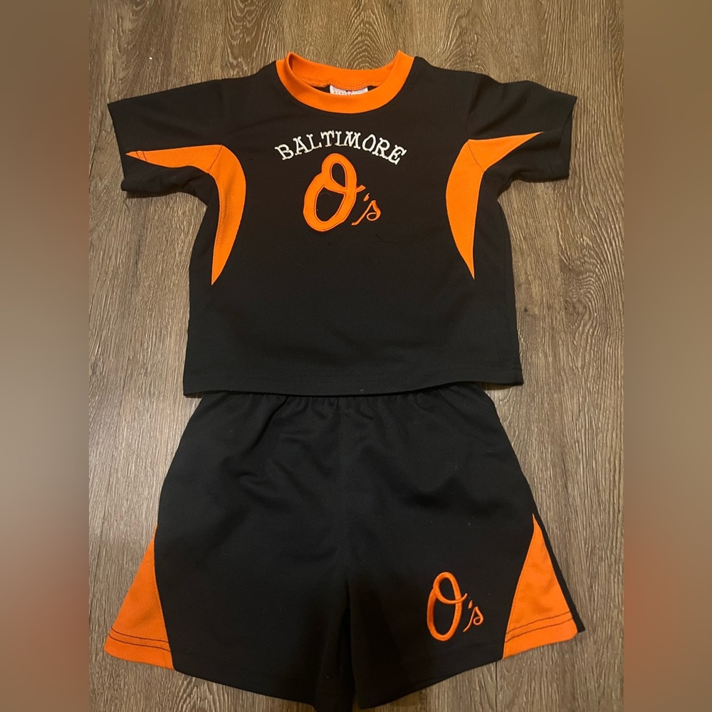 Baltimore Orioles baseball outfit